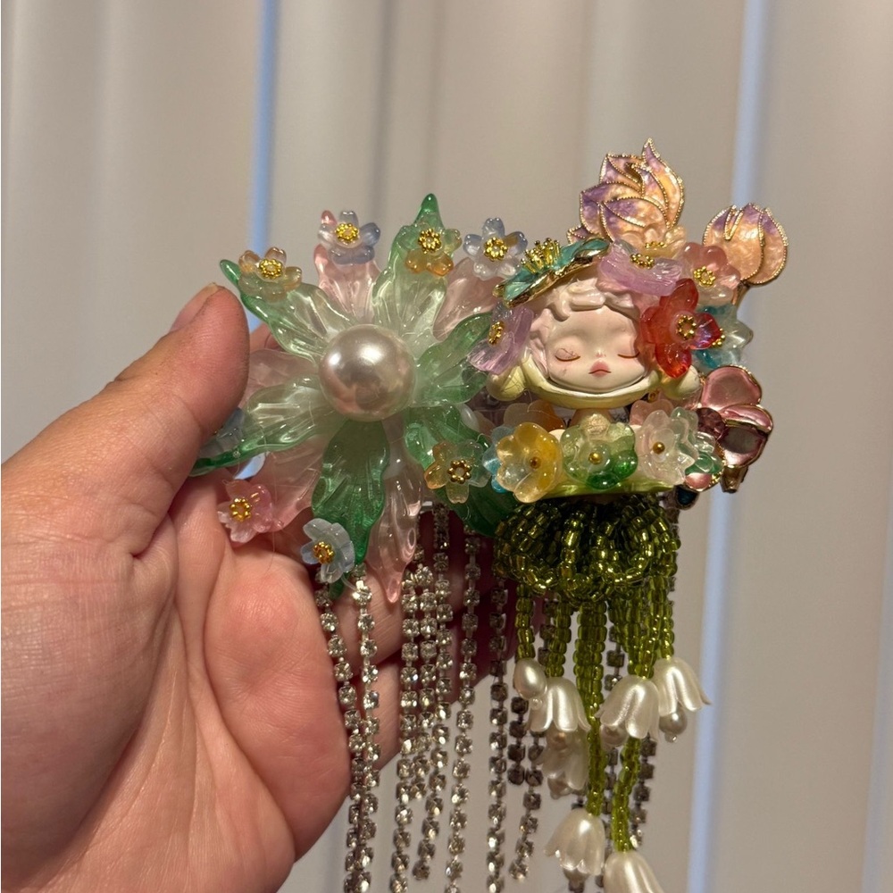 SP skull panda pop bean phone clip or holder